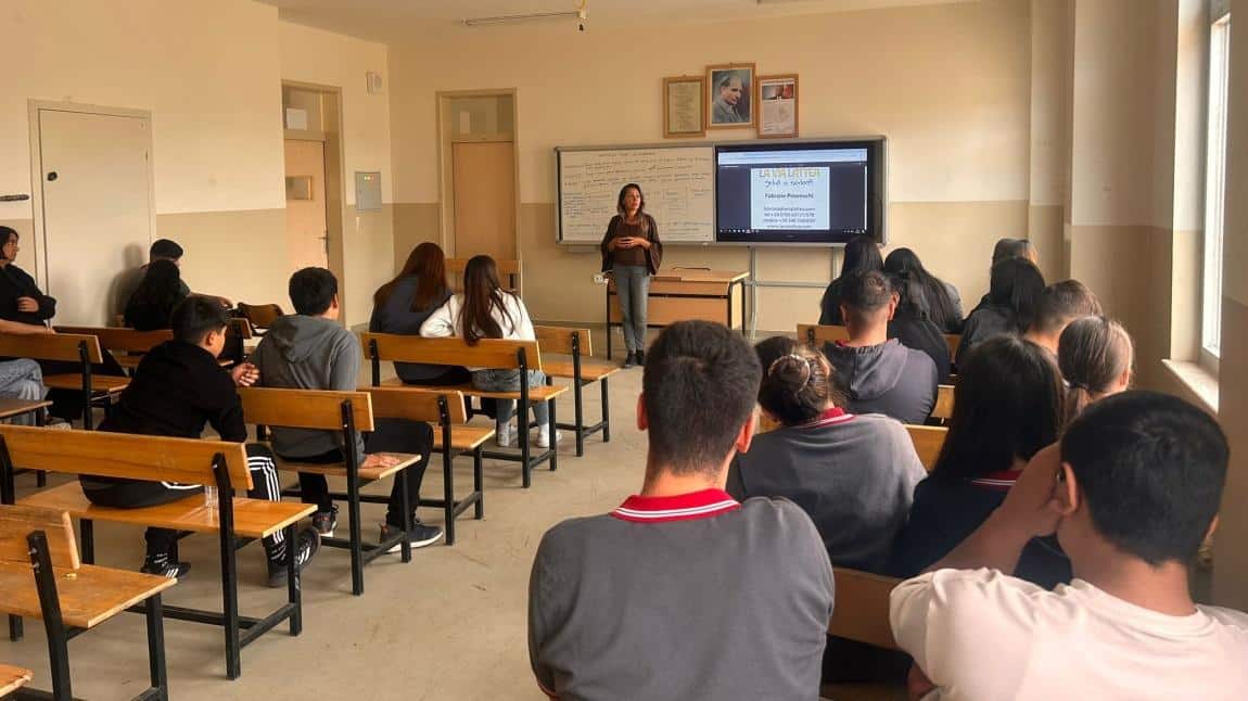 Kariyer günleri etkinlikleri kapsamında Yiyecek İçecek Hizmetleri öğrencilerimize sunum yapıldı
